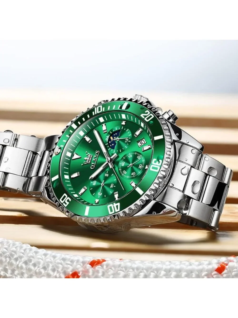 Men's Green Premium Silver Stainless Analog Rotatable Bezel Round Steel Watch